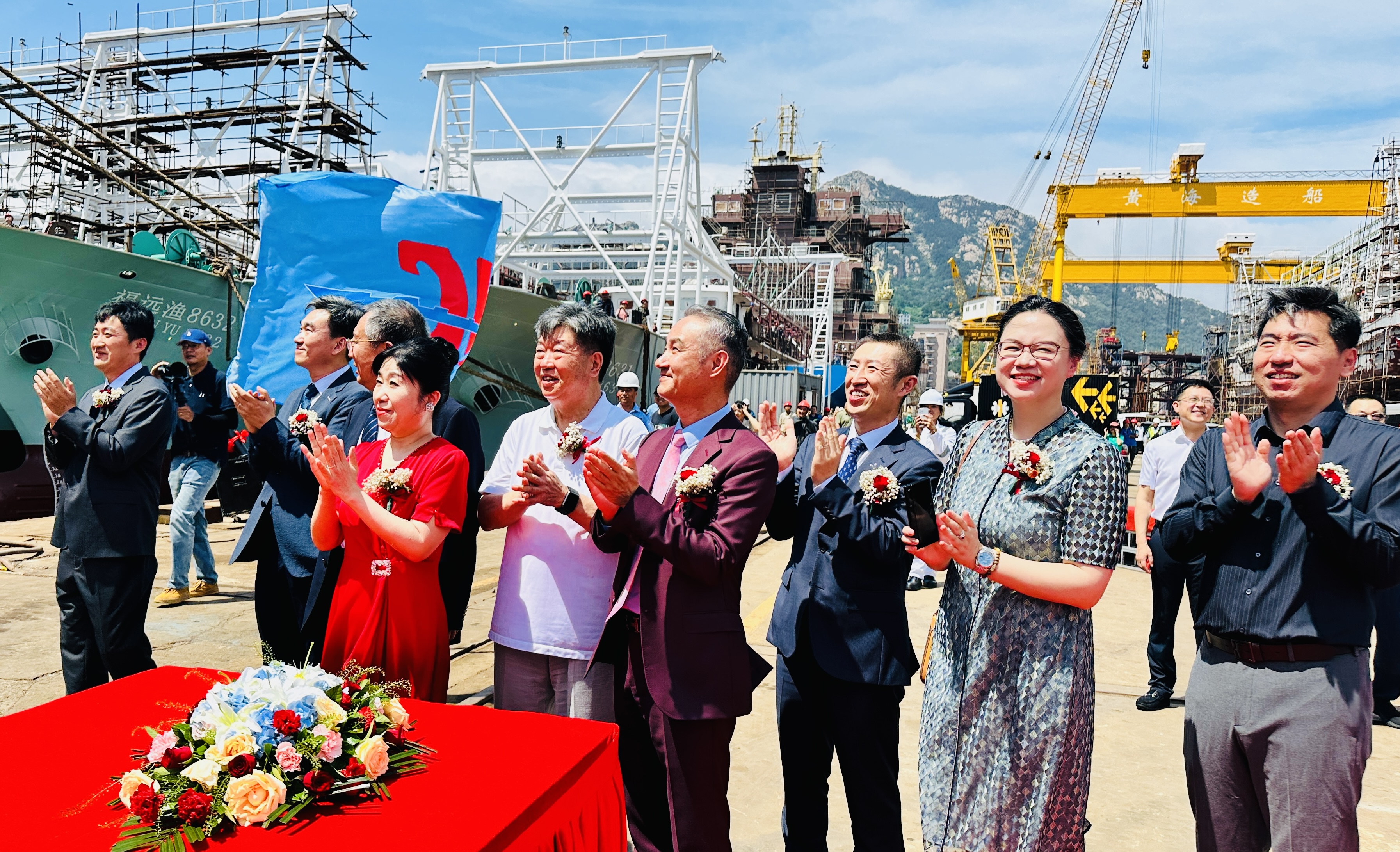 2024.7.29 PG征途国际与黄海造船1800TEU集装箱新造船“PG征途国际信”轮命名交船仪式成功举行5.jpg PG征途国际 dd54df8f39ae584fe5571f98a1c4e9eb